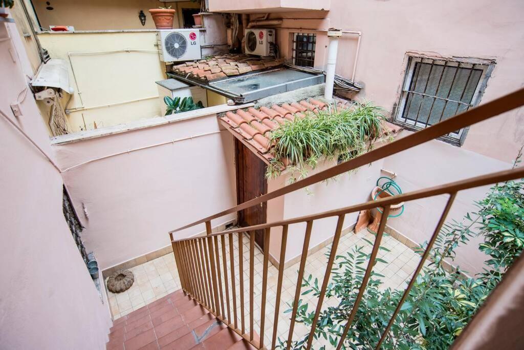 Colosseum/Panisperna Nina Apartament With Terrace โรม ภายนอก รูปภาพ